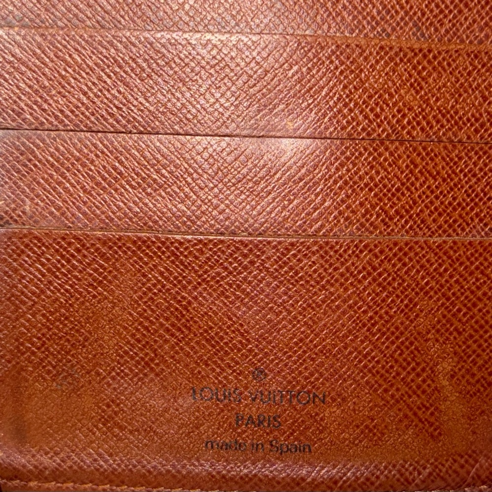 LV Monogram Wallet - Picture 4 of 8